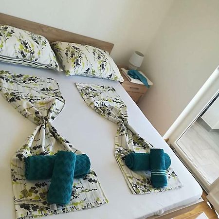 Apartman Dodo Novalja Exterior foto